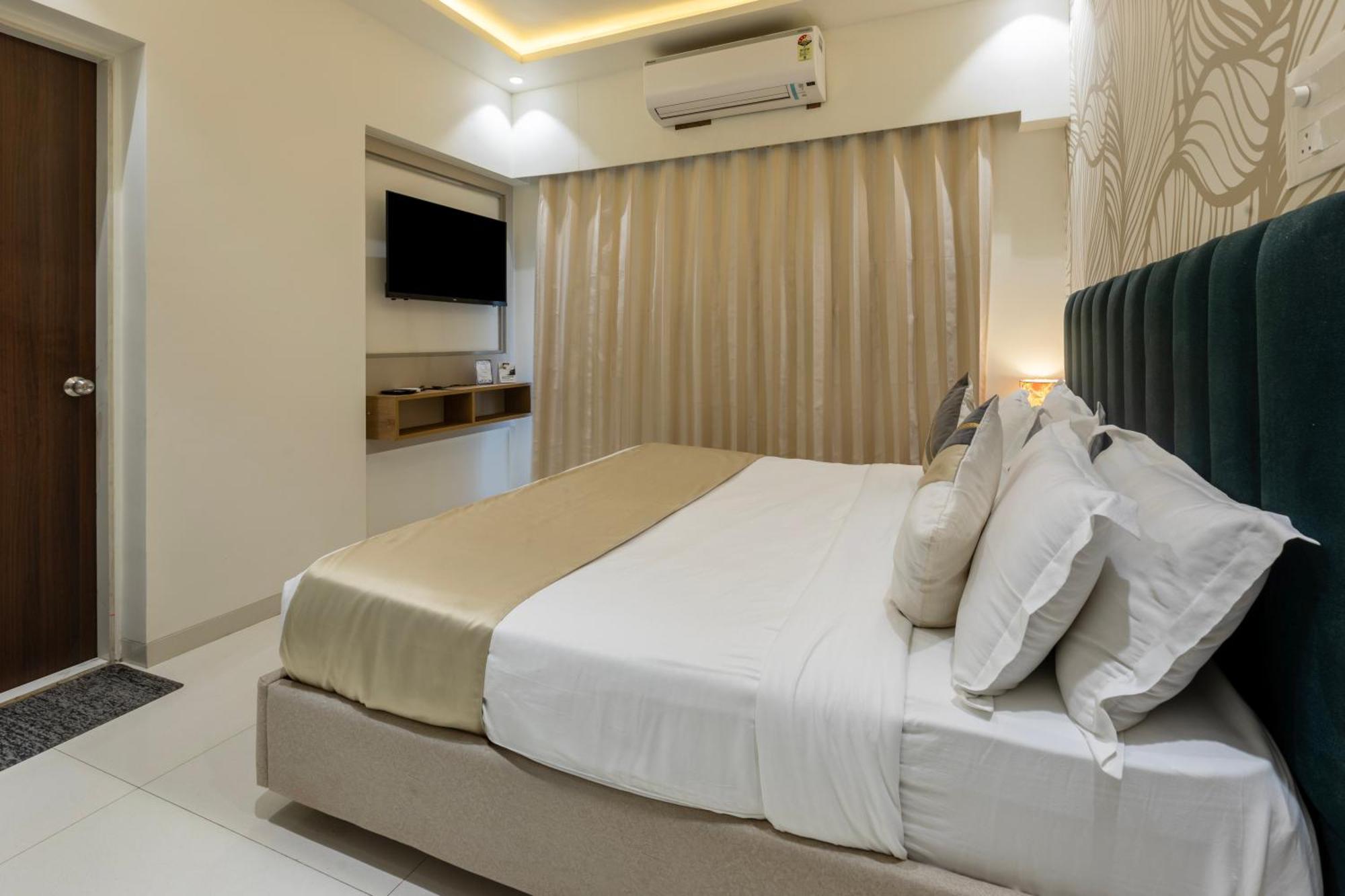 The Orion Premium Suites Мумбаи Экстерьер фото