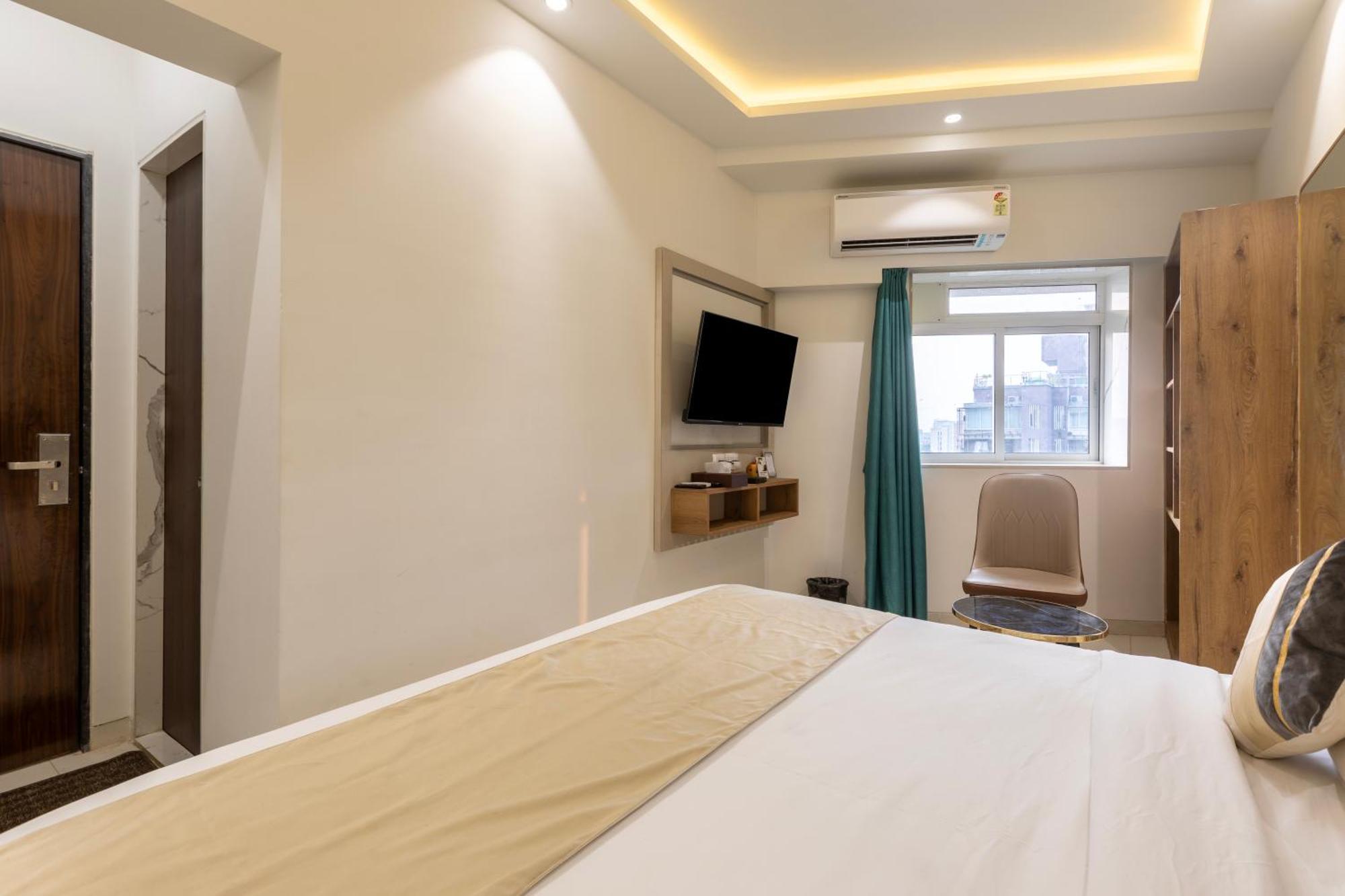 The Orion Premium Suites Мумбаи Экстерьер фото