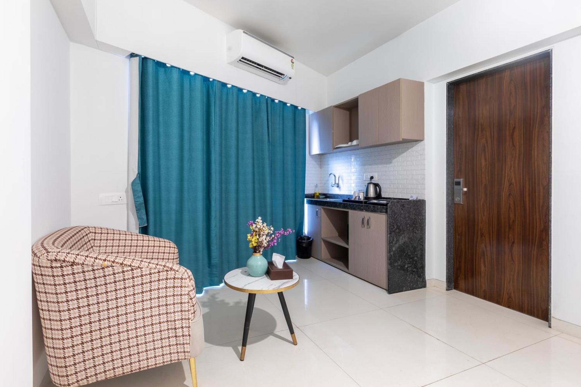 The Orion Premium Suites Мумбаи Экстерьер фото