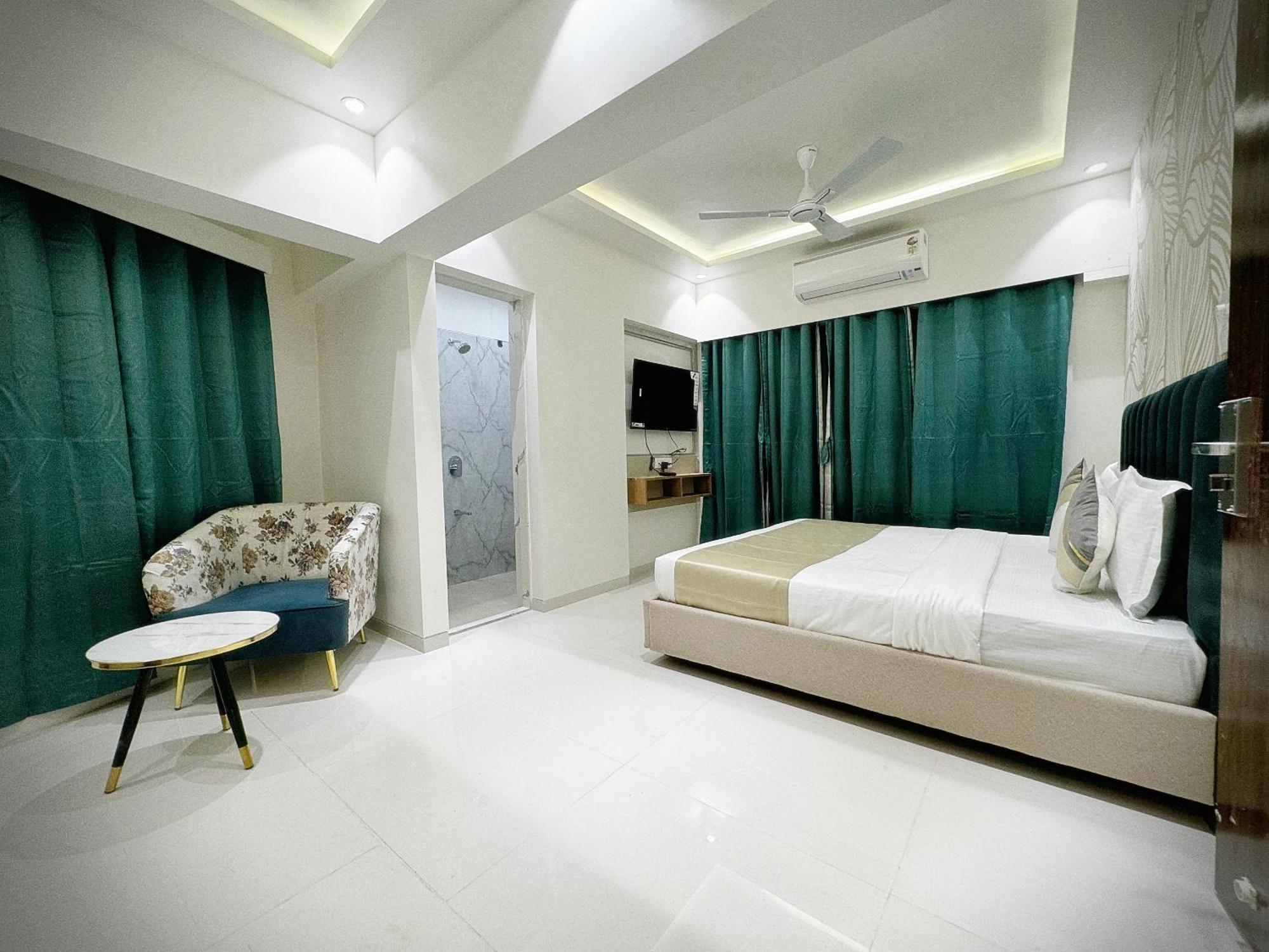 The Orion Premium Suites Мумбаи Экстерьер фото