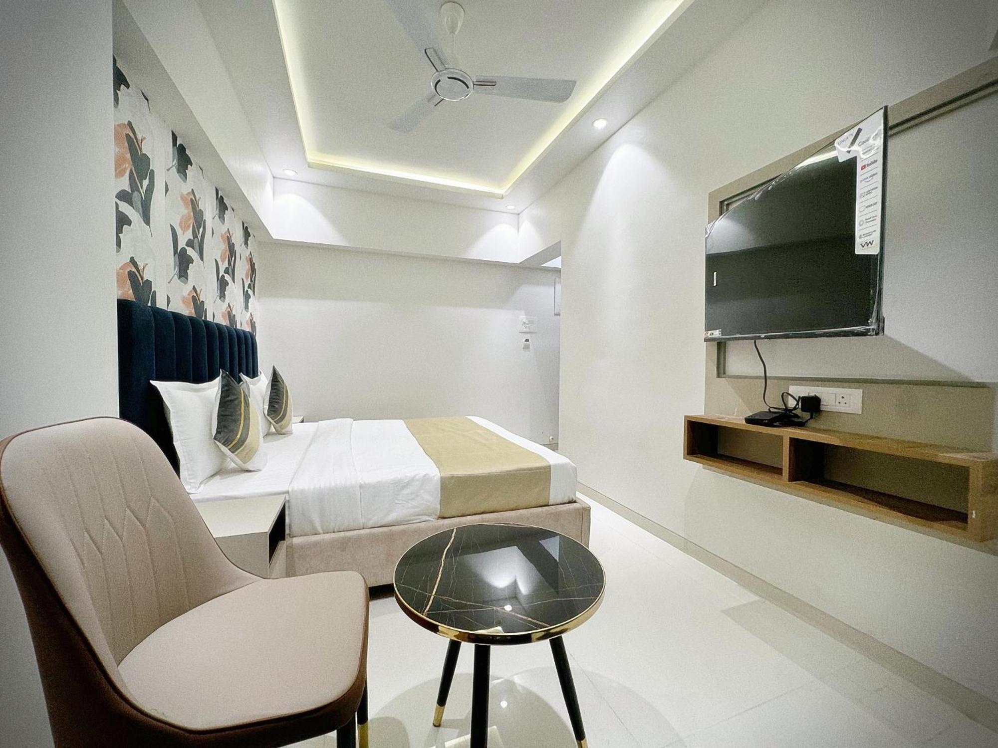 The Orion Premium Suites Мумбаи Экстерьер фото