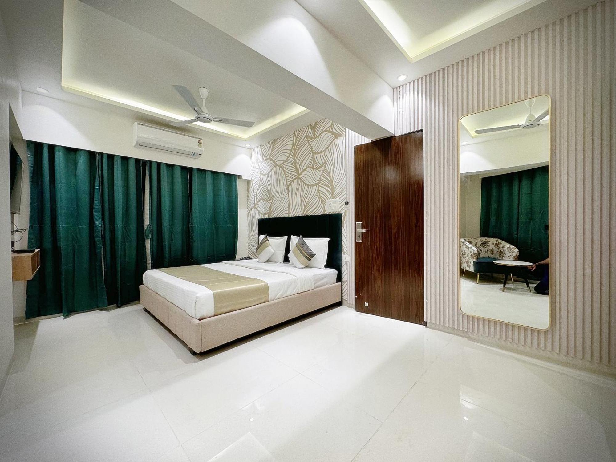 The Orion Premium Suites Мумбаи Экстерьер фото